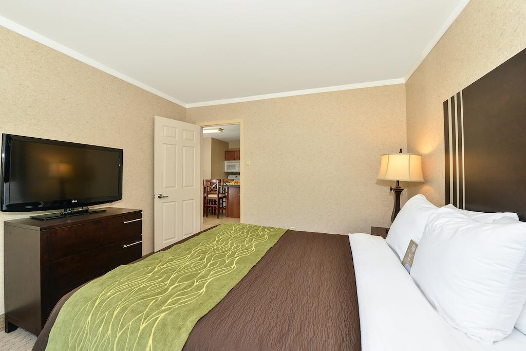 Comfort Inn Halifax Exteriör bild